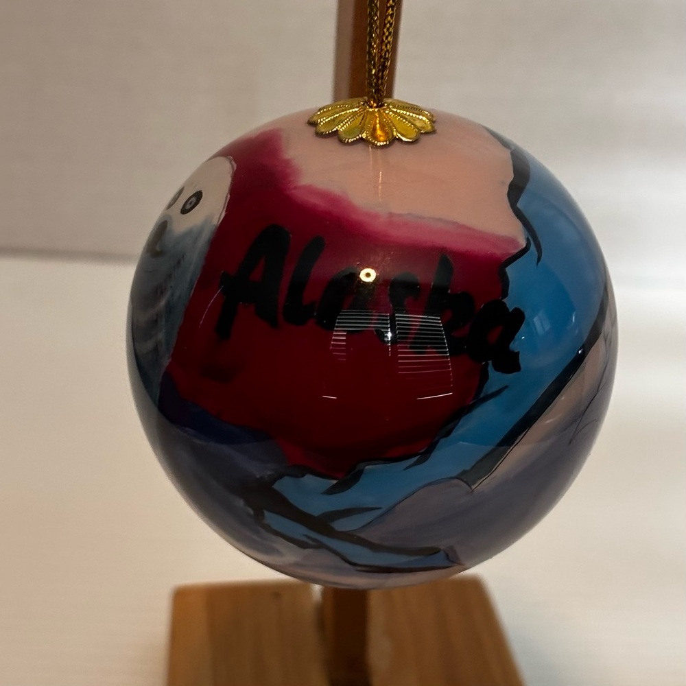 Inside Reverse Hand Painted Glass Ball Ornament Alaska White Seal - Picture 4 of 10
